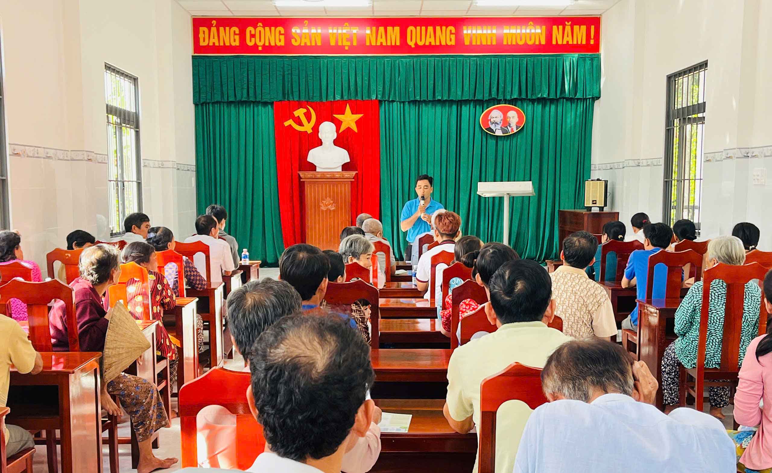 Châu Thành: Tăng cường tuyên truyền, vận động người dân tham gia BHYT, BHXH tự nguyện