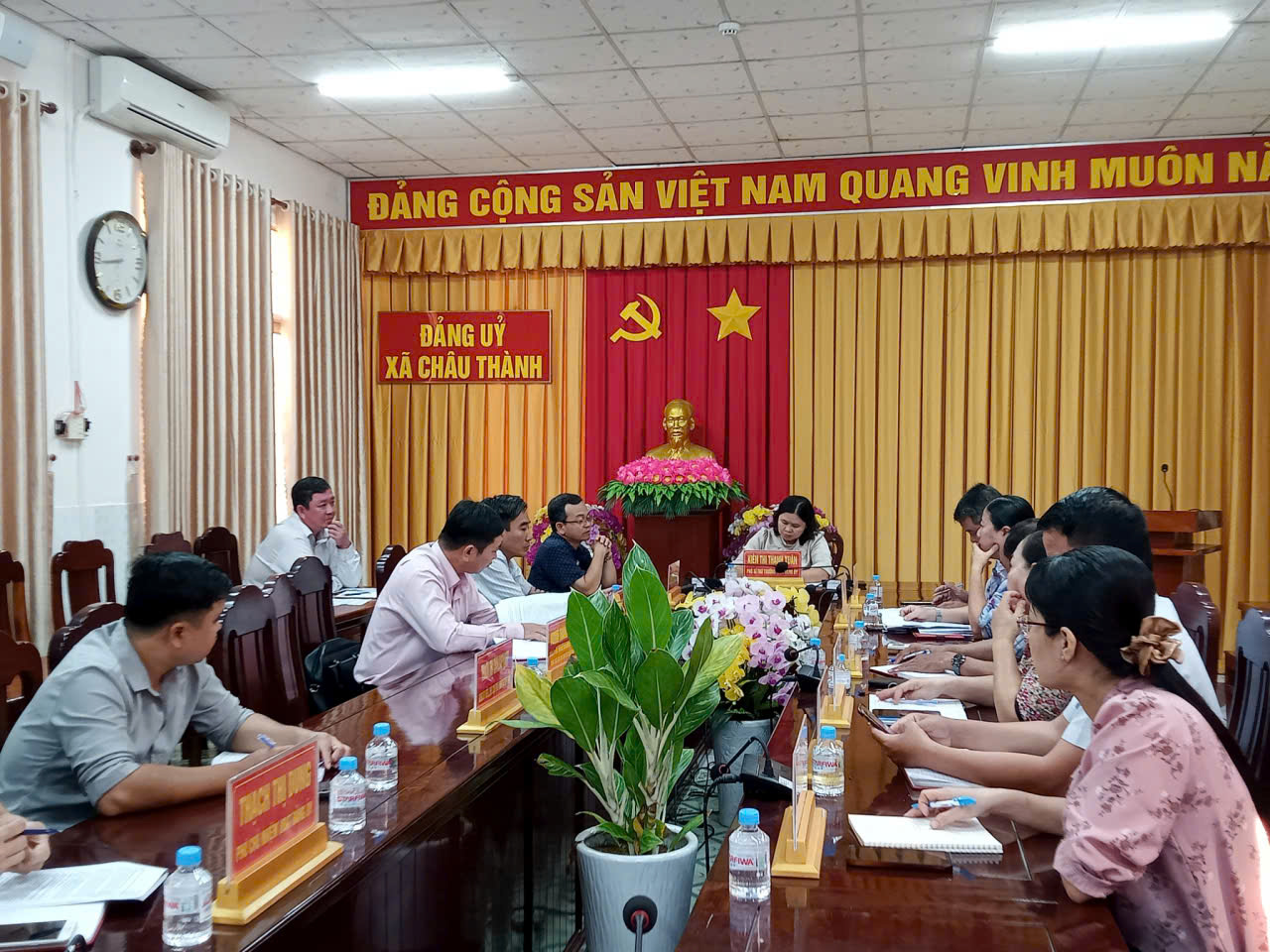 Đảng ủy xã Châu Thành tổ chức Hội nghị trao đổi, thống nhất Kế hoạch phối hợp mở lớp bồi dưỡng năm 2026 của Trung tâm Chính trị xã