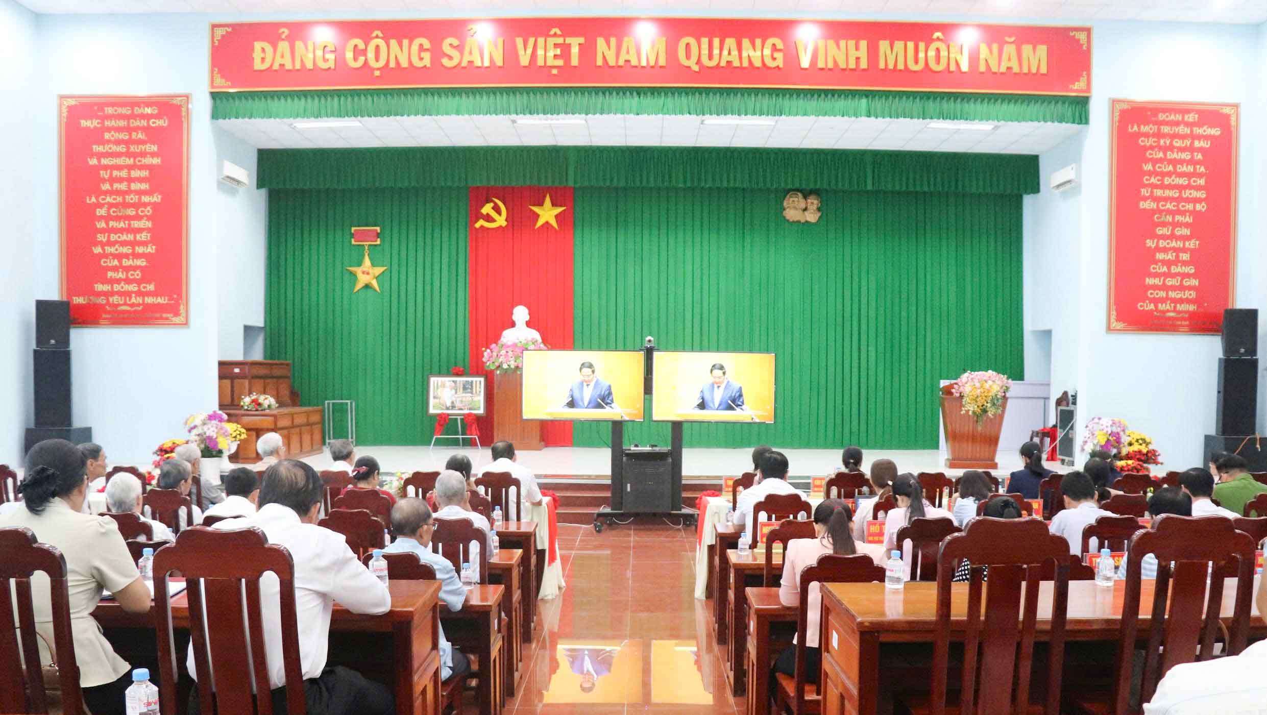 Châu Thành: Hội nghị trực tuyến quán triệt và triển khai thực hiện các nghị quyết của Trung ương